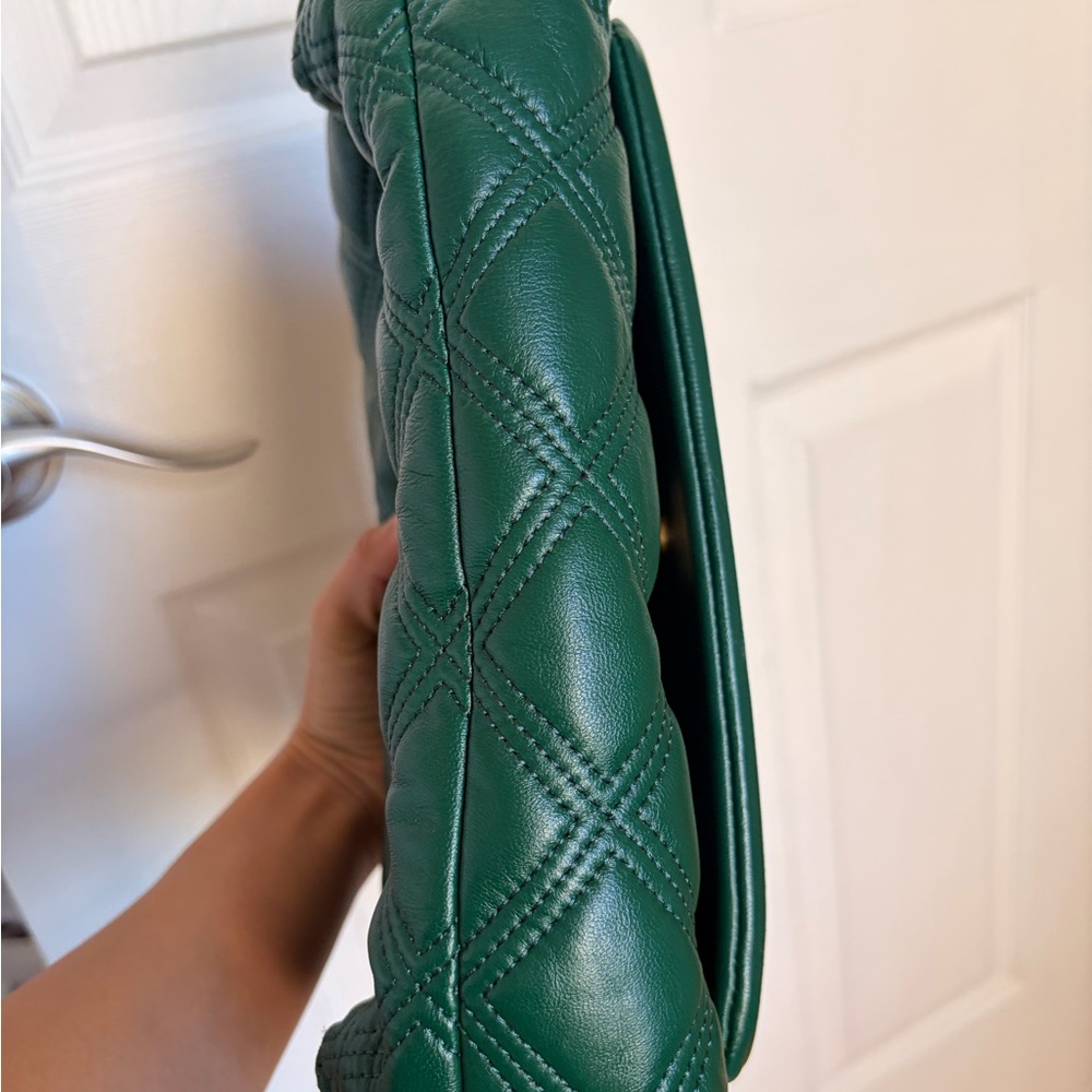 Tory Burch Green Quilted Shoulder Bag - Picture 6 of 9